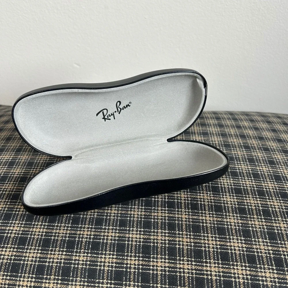 Ray-Ban Hard‎ Sunglasses Case Unisex OS Black Embossed Logo Clamshell Protective